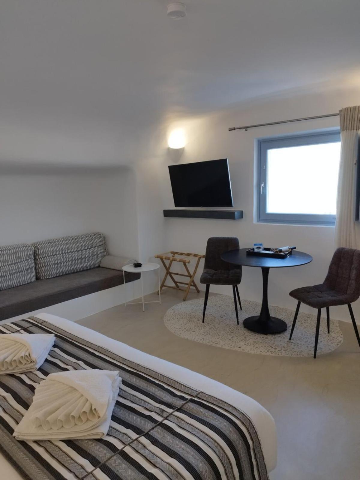 Andreas Hospitality Daire Fira  Dış mekan fotoğraf